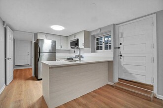 3723 N Whipple St, Unit 1 in Chicago, IL - Foto de edificio - Building Photo