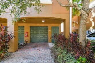 2945 NE 185th St in Aventura, FL - Building Photo - Building Photo