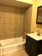 609 Oakton St in Evanston, IL - Building Photo - Building Photo