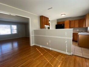1504 E 52nd St in Tulsa, OK - Building Photo - Building Photo