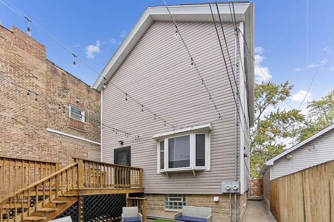 property at 3227 S Wells St