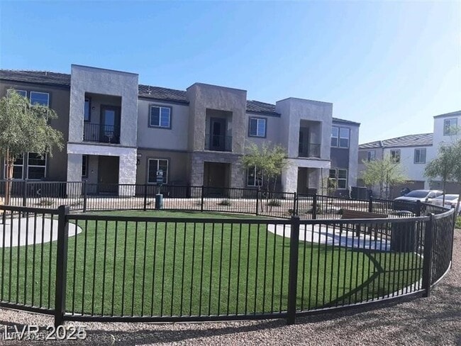 8025 Krautrock Ave in Las Vegas, NV - Building Photo - Building Photo