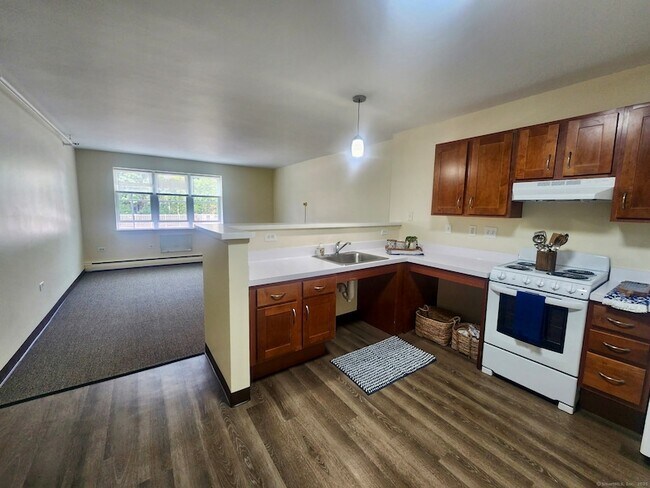 property at 18 Quintard Terrace