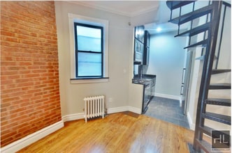 10TH AVE. in New York, NY - Building Photo - Building Photo
