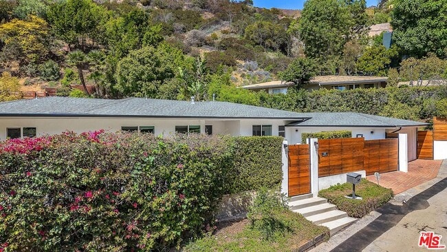 property at 9495 Gloaming Dr
