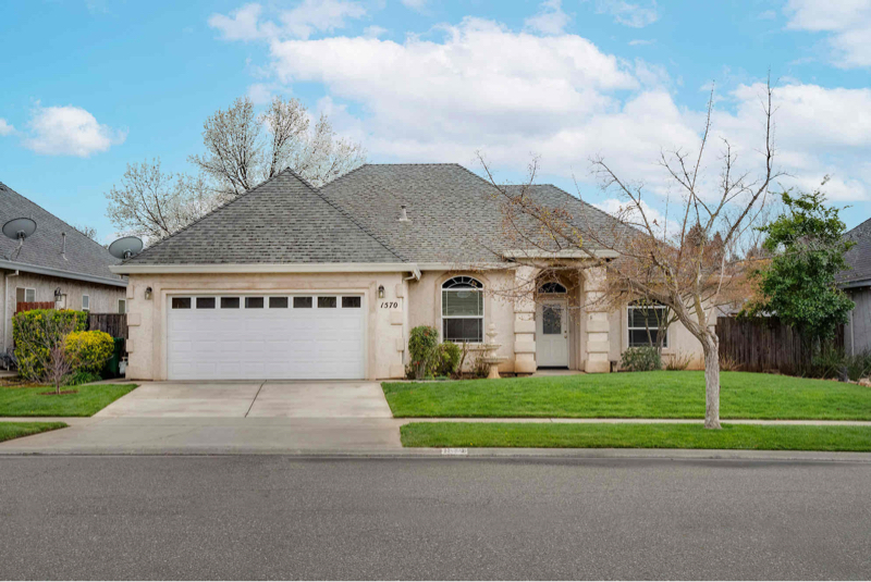 1570 Rue Francais in Chico, CA - Building Photo