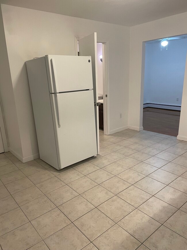 10 Bergen St, Unit 2F in Providence, RI - Building Photo - Building Photo