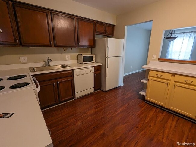29628 Middlebelt Rd in Farmington Hills, MI - Building Photo - Building Photo