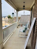 7437 Fireside Ln in Flowery Branch, GA - Building Photo