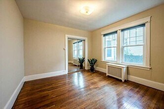 99 Oak Hill Ave in Pawtucket, RI - Building Photo - Building Photo