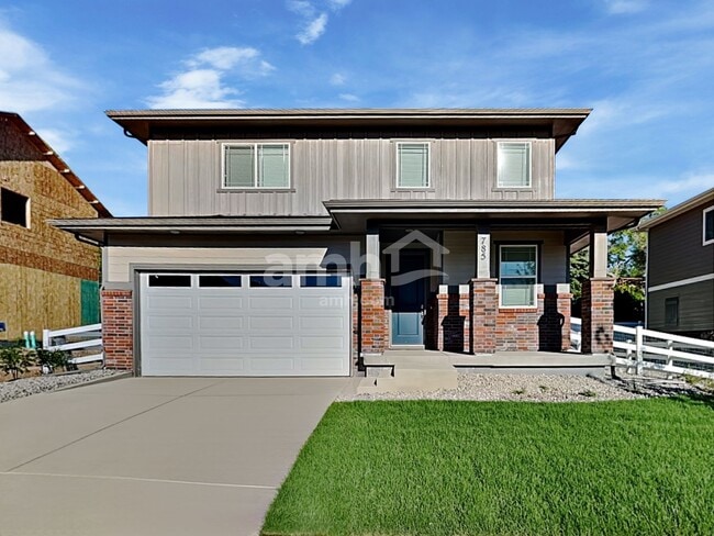 property at 785 S Oak St