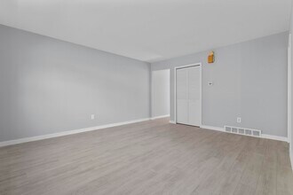 75 Saltonstall Pky, Unit A21 in East Haven, CT - Building Photo - Building Photo