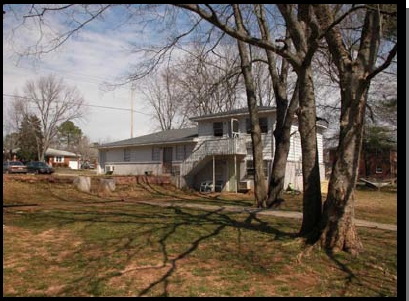 1506 Oakwood Ave in Huntsville, AL - Foto de edificio - Building Photo