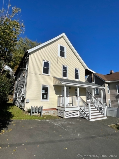 39-41-41 Elm St in Shelton, CT - Building Photo