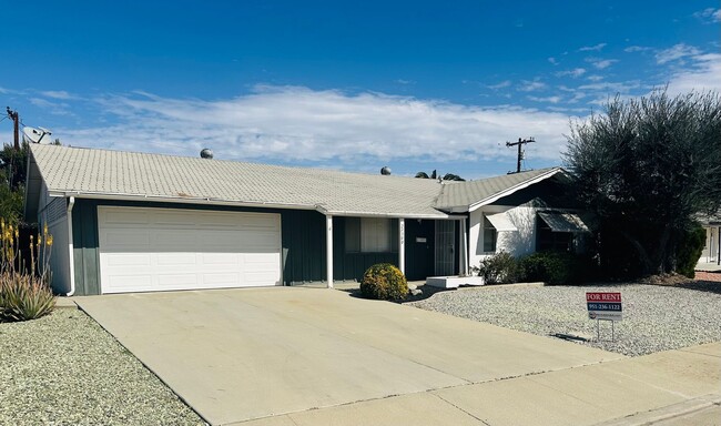 29300 Thornhill Dr in Menifee, CA - Foto de edificio - Building Photo