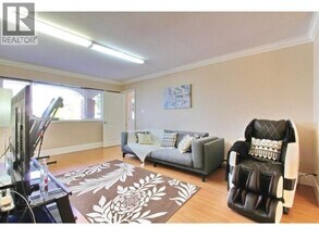 7222 Pandora St in Burnaby, BC - Building Photo - Building Photo