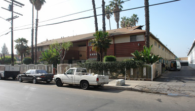 8929 Tobias Ave in Panorama City, CA - Building Photo - Building Photo