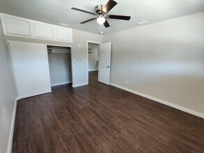 1814 26th St W, Unit 1816 in Bradenton, FL - Foto de edificio - Building Photo