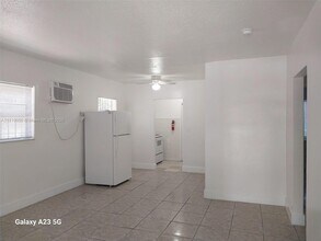 5600 NE 1st Ave in Miami, FL - Building Photo - Building Photo
