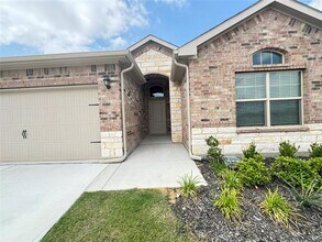 4300 Cornelia St in Crowley, TX - Building Photo - Building Photo