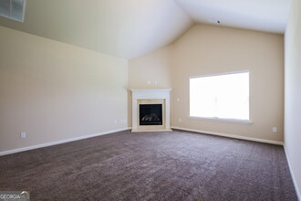 2950 E Captiva Dr in Douglasville, GA - Building Photo - Building Photo