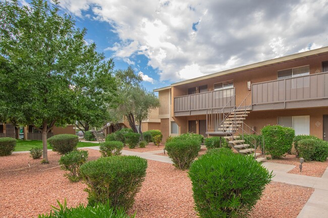 Capistrano Apartments in Tucson, AZ - Building Photo - Building Photo