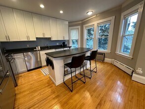 94 Dudley St in Brookline, MA - Building Photo - Building Photo