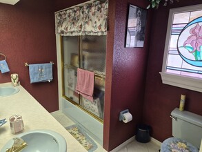 1493 Country Oaks Ln in Clearwater, FL - Building Photo - Building Photo