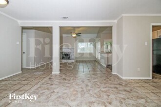 405 Lone Oak Cir in Euless, TX - Building Photo - Building Photo
