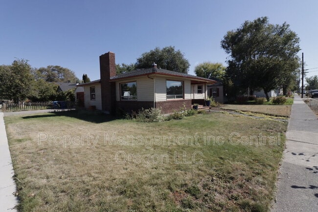 property at 348 NW 10th St