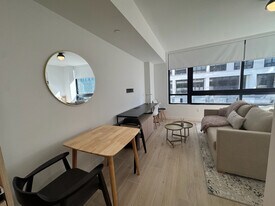 225 N Miami Ave in Miami, FL - Building Photo