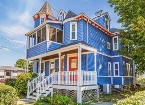 48 South St in Waltham, MA - Building Photo