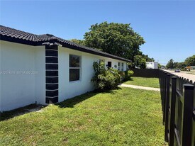 5201 SW 22nd St in West Park, FL - Building Photo