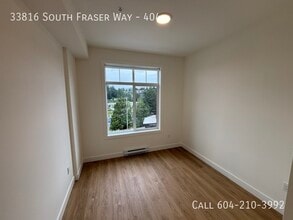 33816 South Fraser Way in Abbotsford, BC - Building Photo - Building Photo