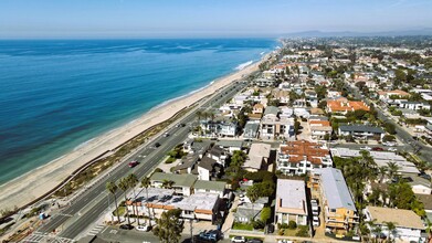 141 Cherry Ave in Carlsbad, CA - Building Photo - Building Photo