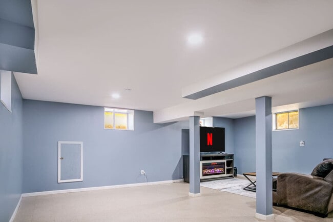 176 Grand Ave in Fox Lake, IL - Building Photo - Building Photo