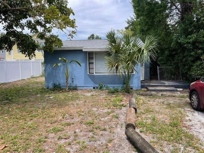 property at 1661 27th Ave N