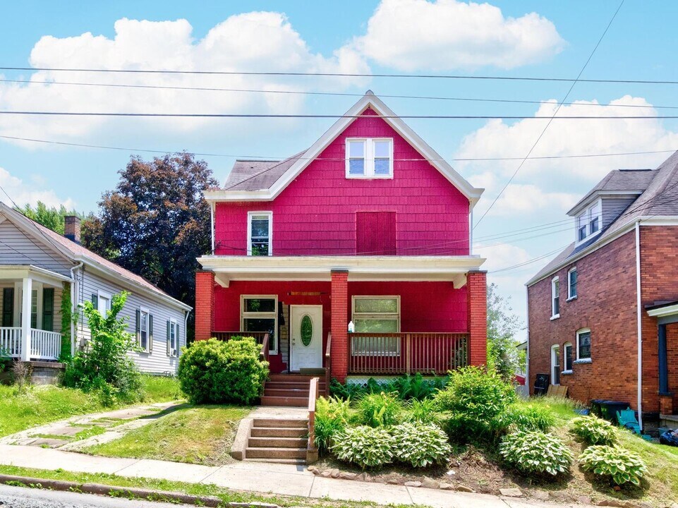 506 Bryan Ave in Baden, PA - Building Photo