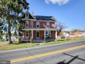 7960 Mentzer Gap Rd in Waynesboro, PA - Building Photo