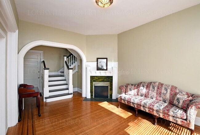 319 W Lee St in Louisville, KY - Foto de edificio - Building Photo