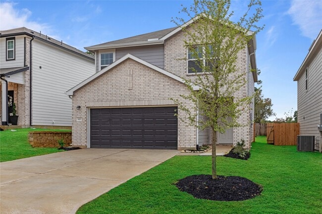 612 Craven St in Montgomery, TX - Building Photo - Building Photo