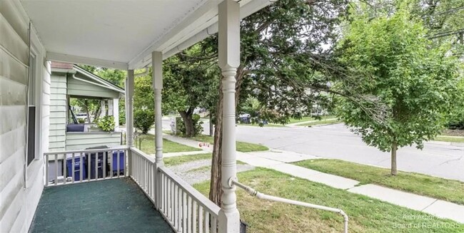 117 Hill St, Unit main in Ann Arbor, MI - Foto de edificio - Building Photo