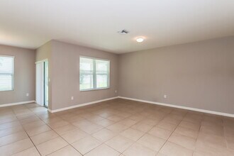 2207 SE 11th St in Cape Coral, FL - Building Photo - Building Photo