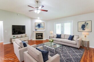 717 S Lake Cunningham Ave in Jacksonville, FL - Building Photo - Building Photo