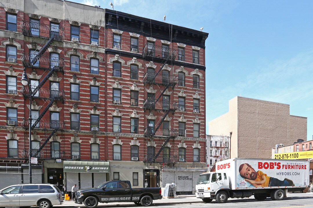 312 E 106th St in New York, NY - Foto de edificio