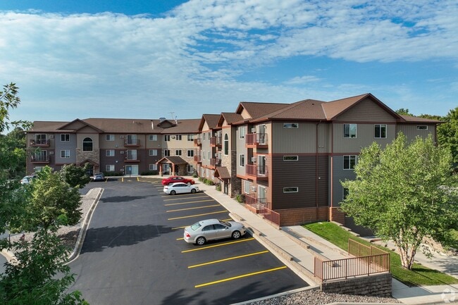 Cedar Pointe Apartment Homes LLC