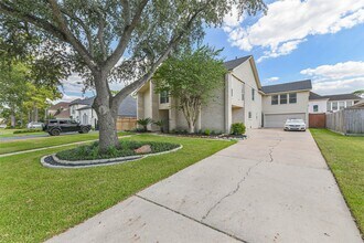3911 Cherry Forest Dr in Houston, TX - Foto de edificio - Building Photo