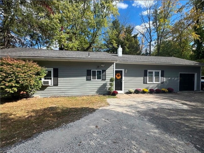 3126 East Ave in Rochester, NY - Foto de edificio - Building Photo