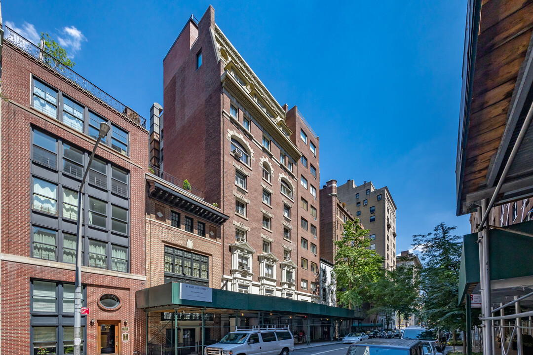 The Finch in New York, NY - Building Photo