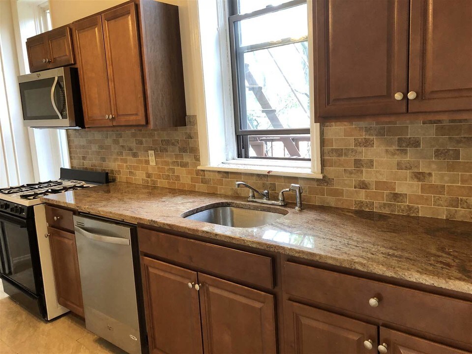 700 Washington St-Unit -6 in Hoboken, NJ - Foto de edificio